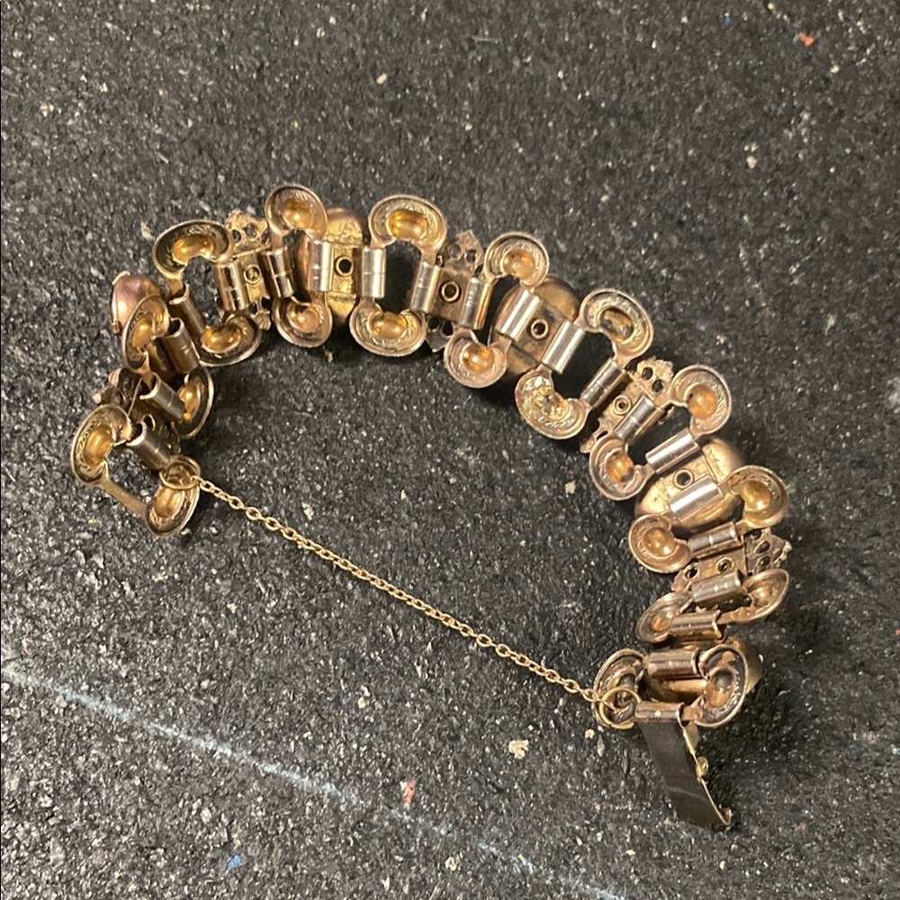 Art Deco Style 40s/50s Green and Gold Bracelet - Picture 6 of 12